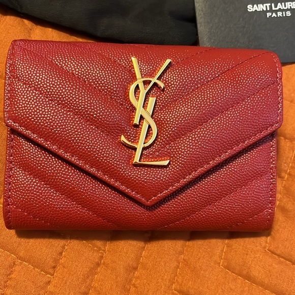 Yves Saint Laurent YSL Cassandre Matelassé Small Envelope Wallet - Picture 7 of 7